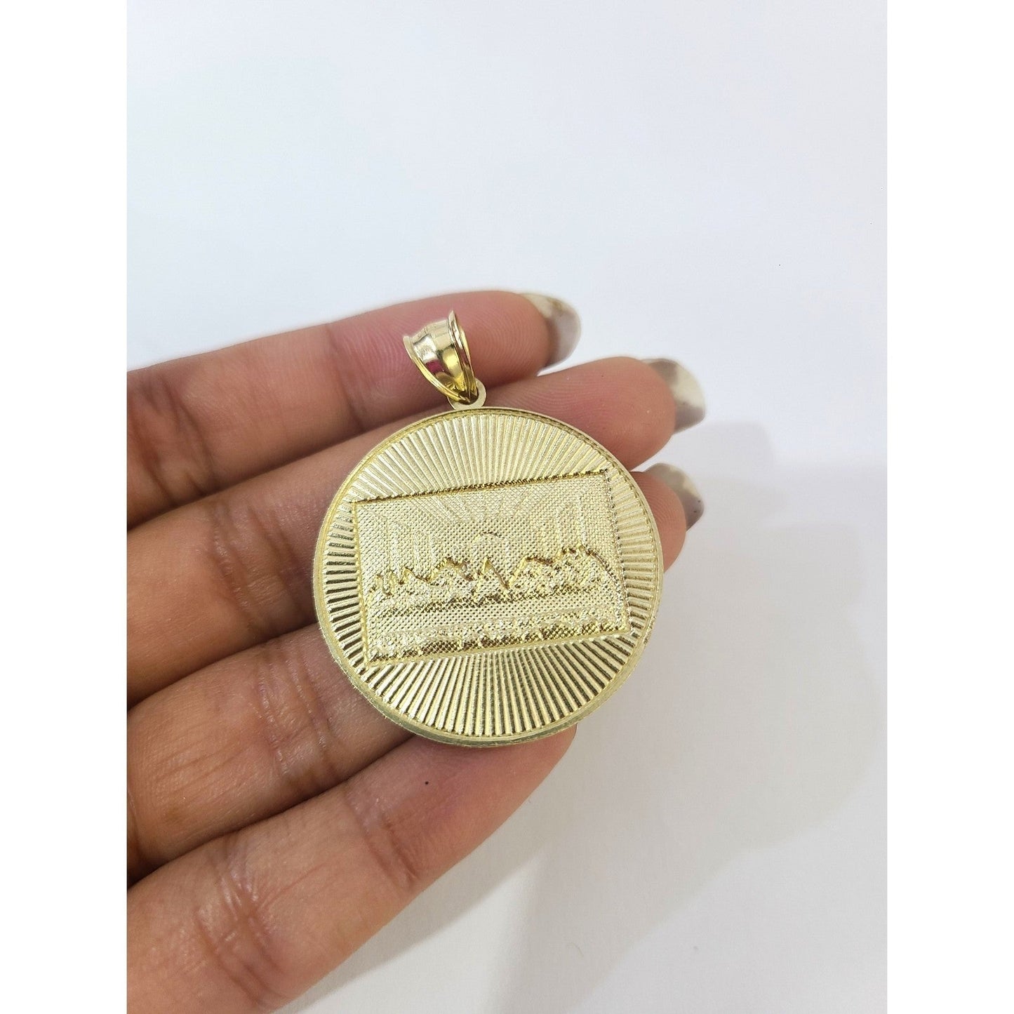 10K Yellow Gold Last Supper Pendant Charm Round Nugget Design 1.5-2 Inch