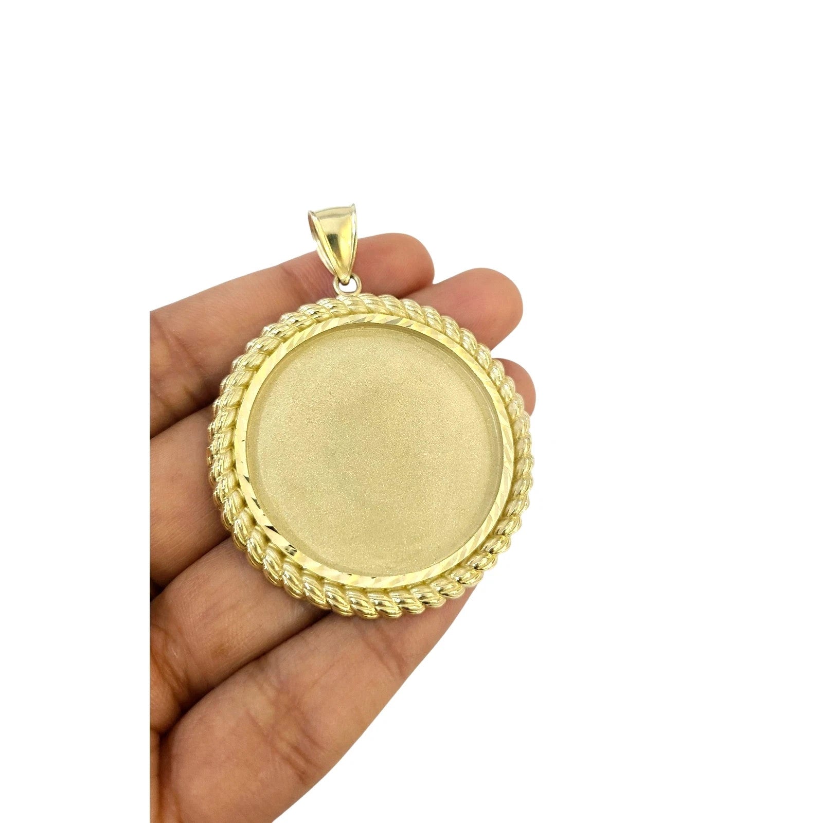 10K Gold Photo Frame Pendant Charm Round Rope Edge Mens Diamond Cut Style