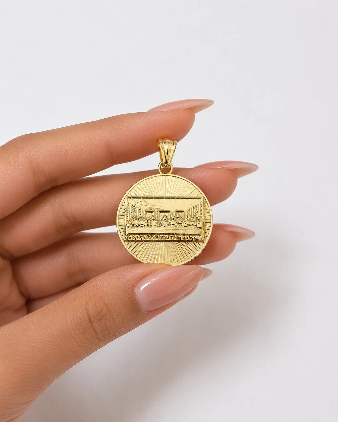10K Yellow Gold Last Supper Round Pendant Charm Nugget Design Unisex
